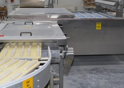 Reciprocator bakery roll line equipment
